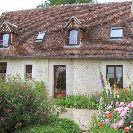 Familial Avec Grand Jardin Fleuri, Cheminee Et Activites Exterieures, Proche Petite Cite De Caractere - Fr-1-497-38 Holiday home *