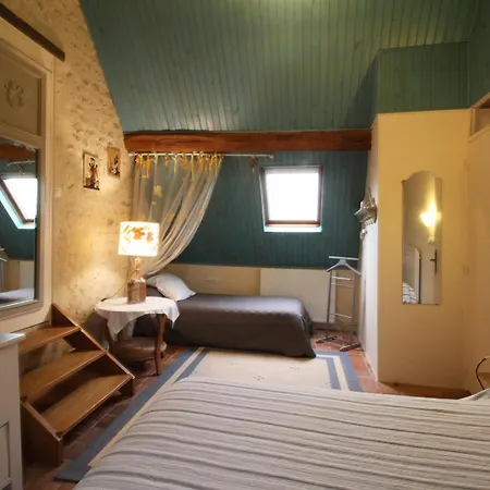 Familial Avec Grand Jardin Fleuri, Cheminee Et Activites Exterieures, Proche Petite Cite De Caractere - Fr-1-497-38 Saint-Jouin-de-Blavou