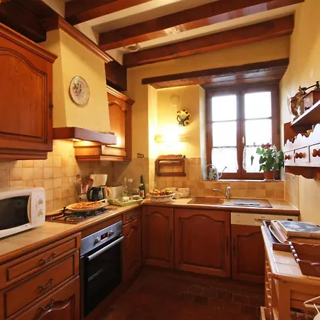 Familial Avec Grand Jardin Fleuri, Cheminee Et Activites Exterieures, Proche Petite Cite De Caractere - Fr-1-497-38